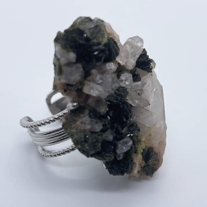 Green Rock Hiding Crystals（Handmade One of a Kind）