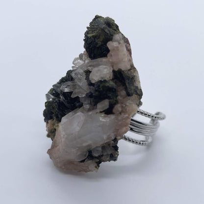 Green Rock Hiding Crystals（Handmade One of a Kind）