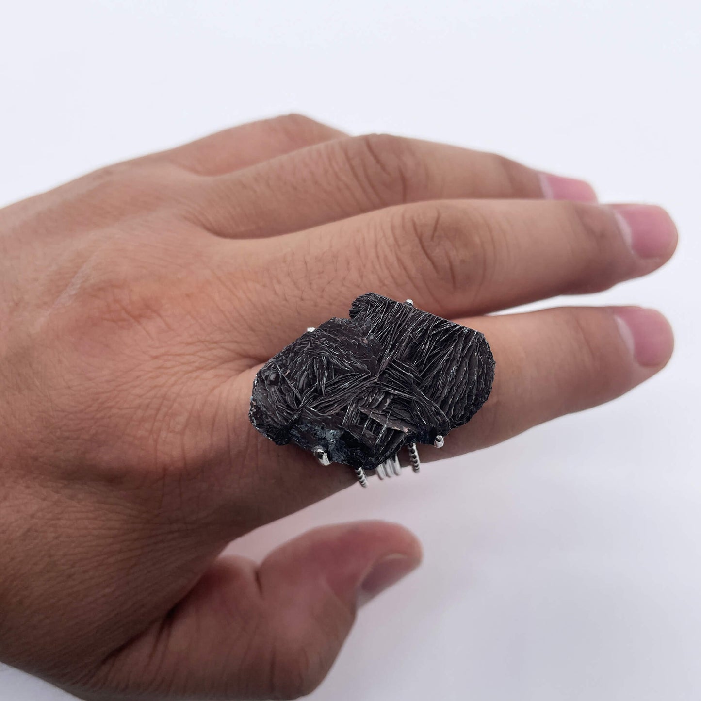 Iron Threads Weaving Dreams（Handmade One of a Kind）