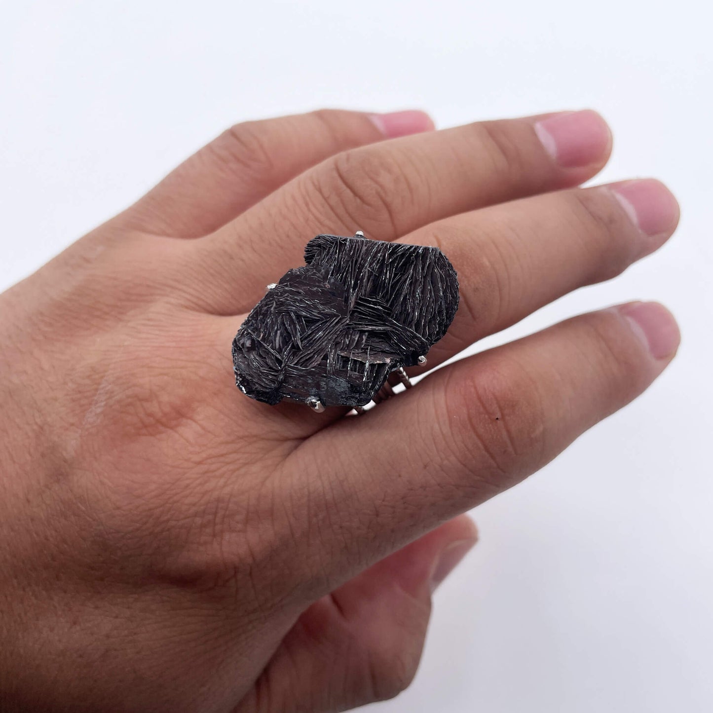 Iron Threads Weaving Dreams（Handmade One of a Kind）