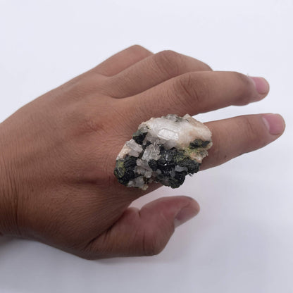 Green Rock Hiding Crystals（Handmade One of a Kind）