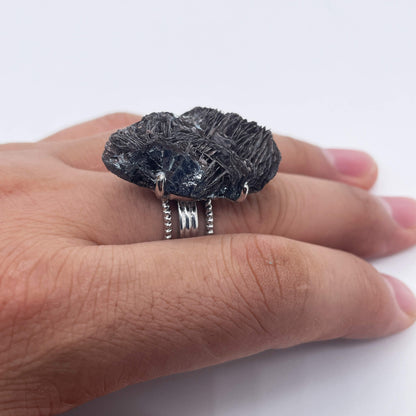 Iron Threads Weaving Dreams（Handmade One of a Kind）