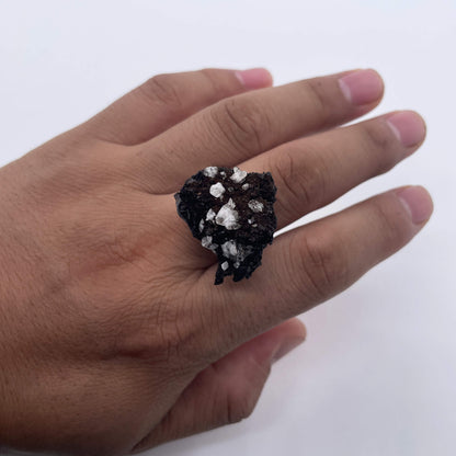 Crystals Hidden in Black Soil（Handmade One of a Kind）